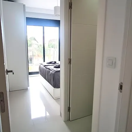 Apartment Pmt30 - Family Friendly - Close To And Shops *