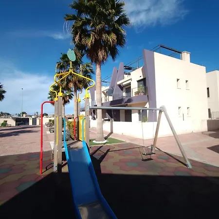 Pmt30 - Family Friendly - Close To And Shops