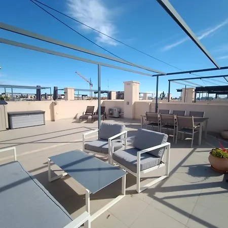 Pmt30 - Family Friendly - Close To And Shops *